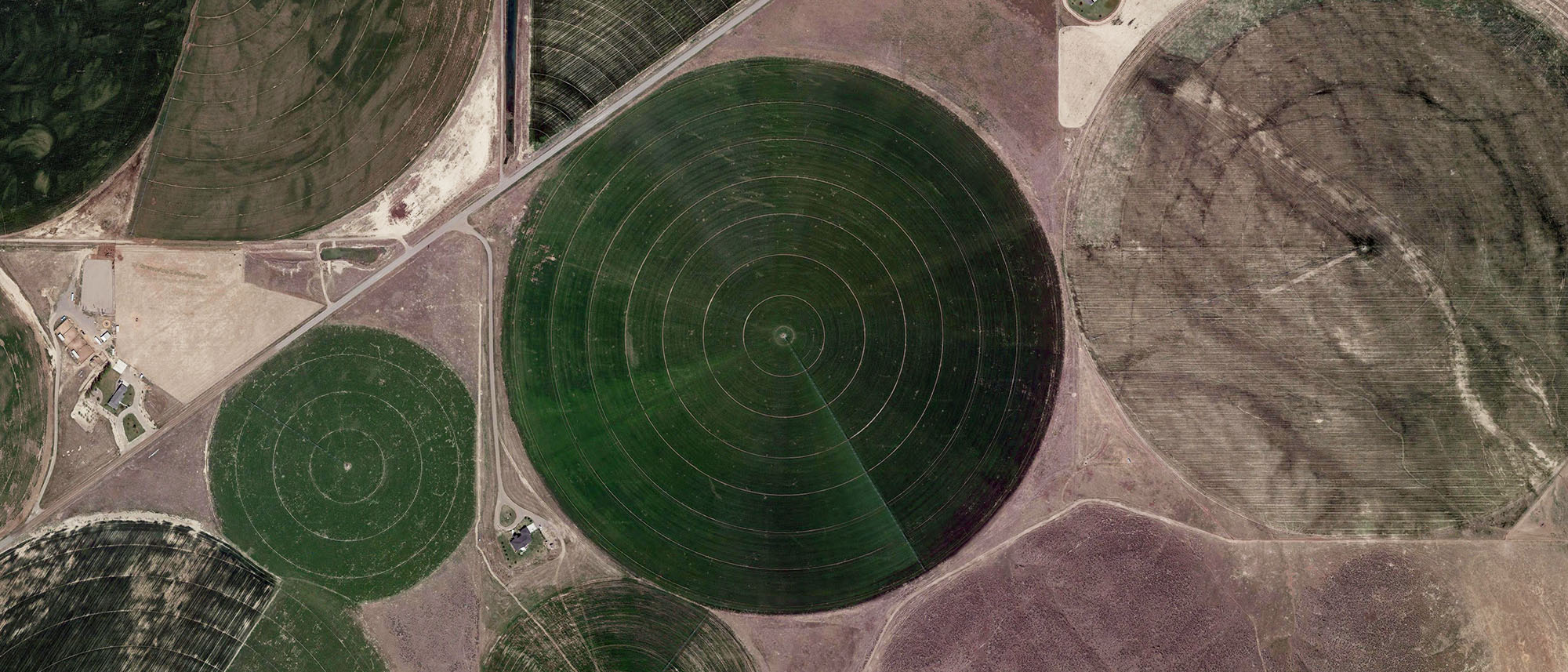 readme-cropcircles-42.310009192582854,-113.83267514563533,389.4287576500161m-x13314y7679r881.jpg