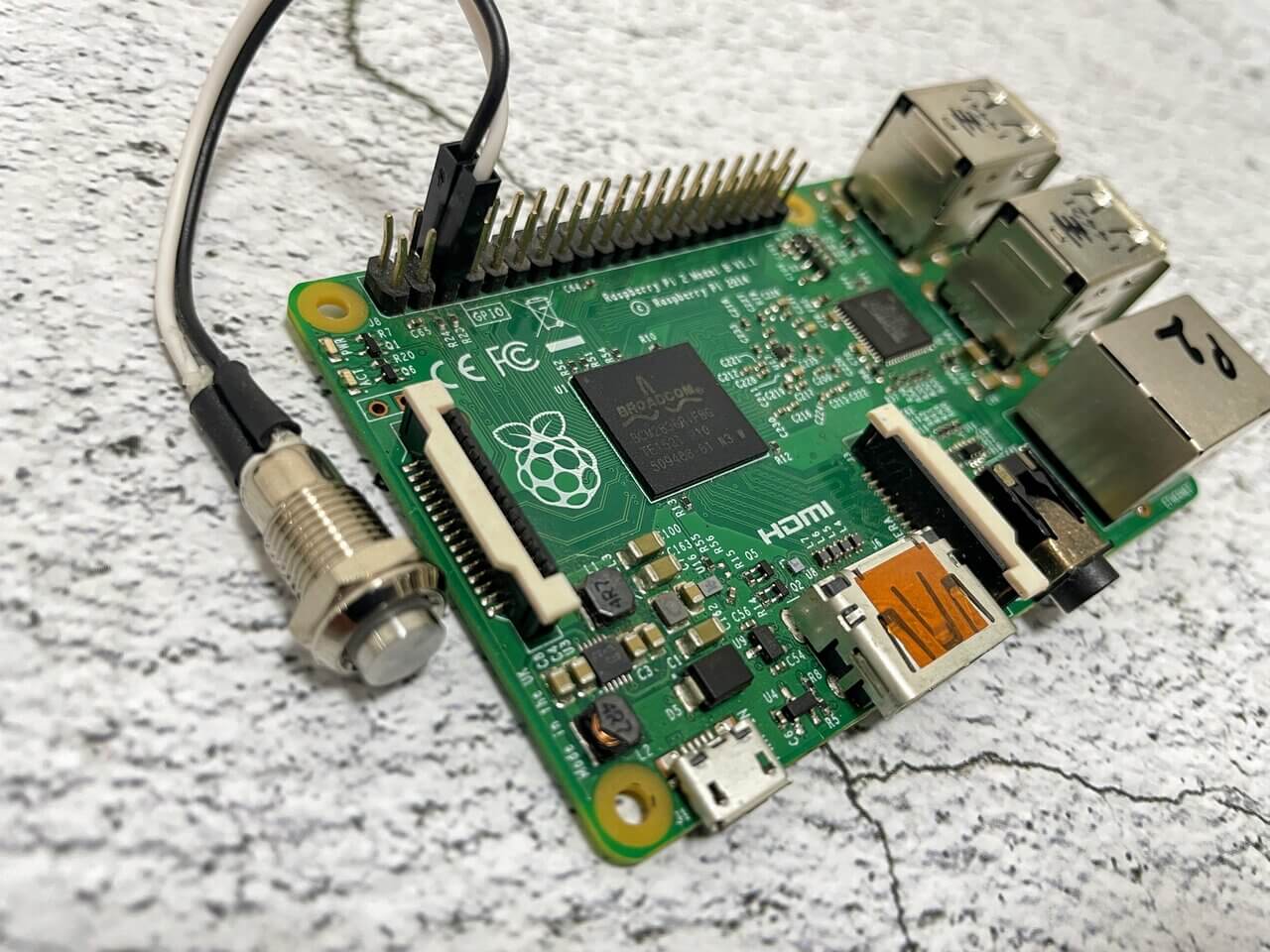 raspberrypi-with-button.jpg