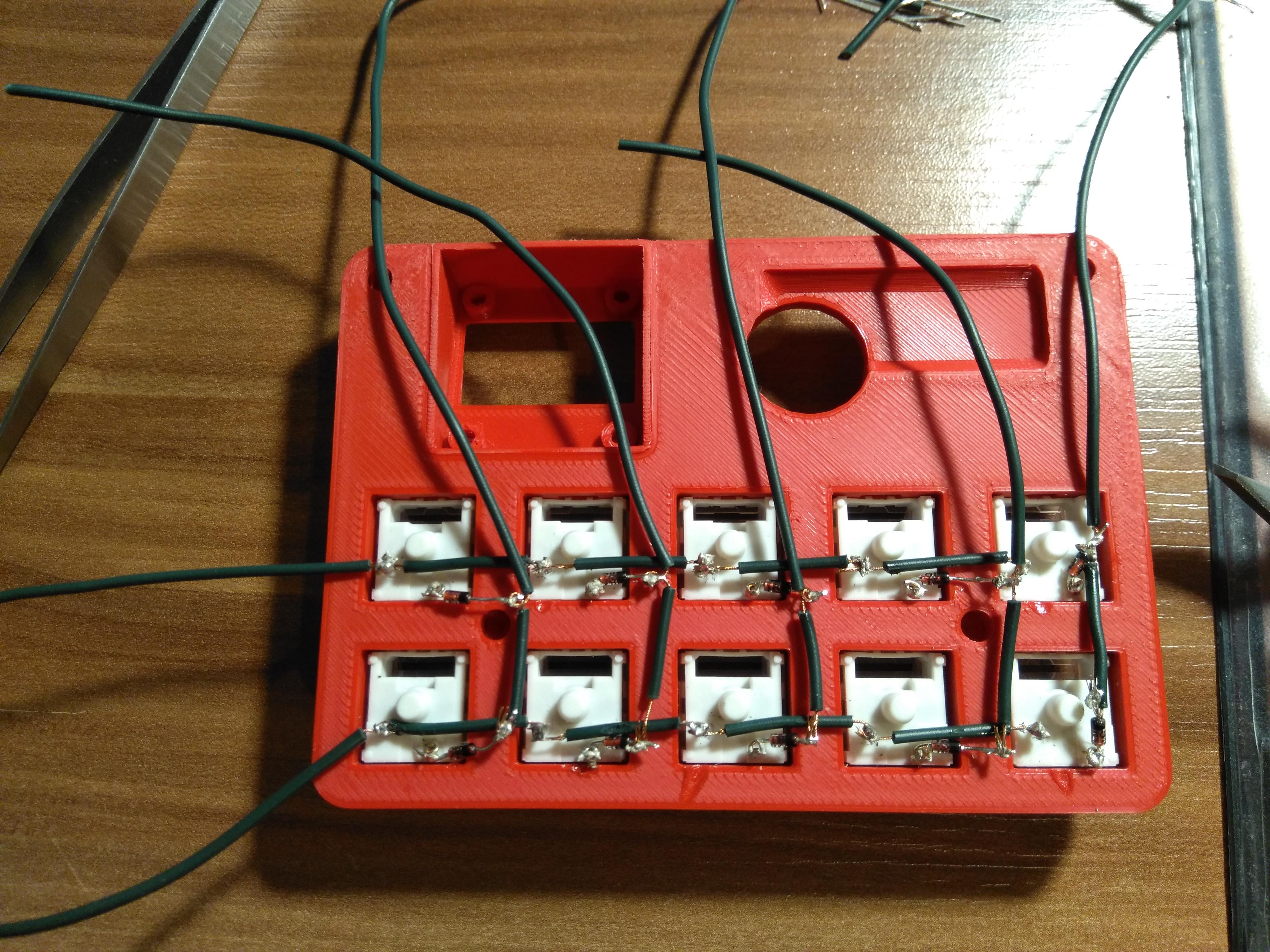 macrokeeb_assembly_3.jpg